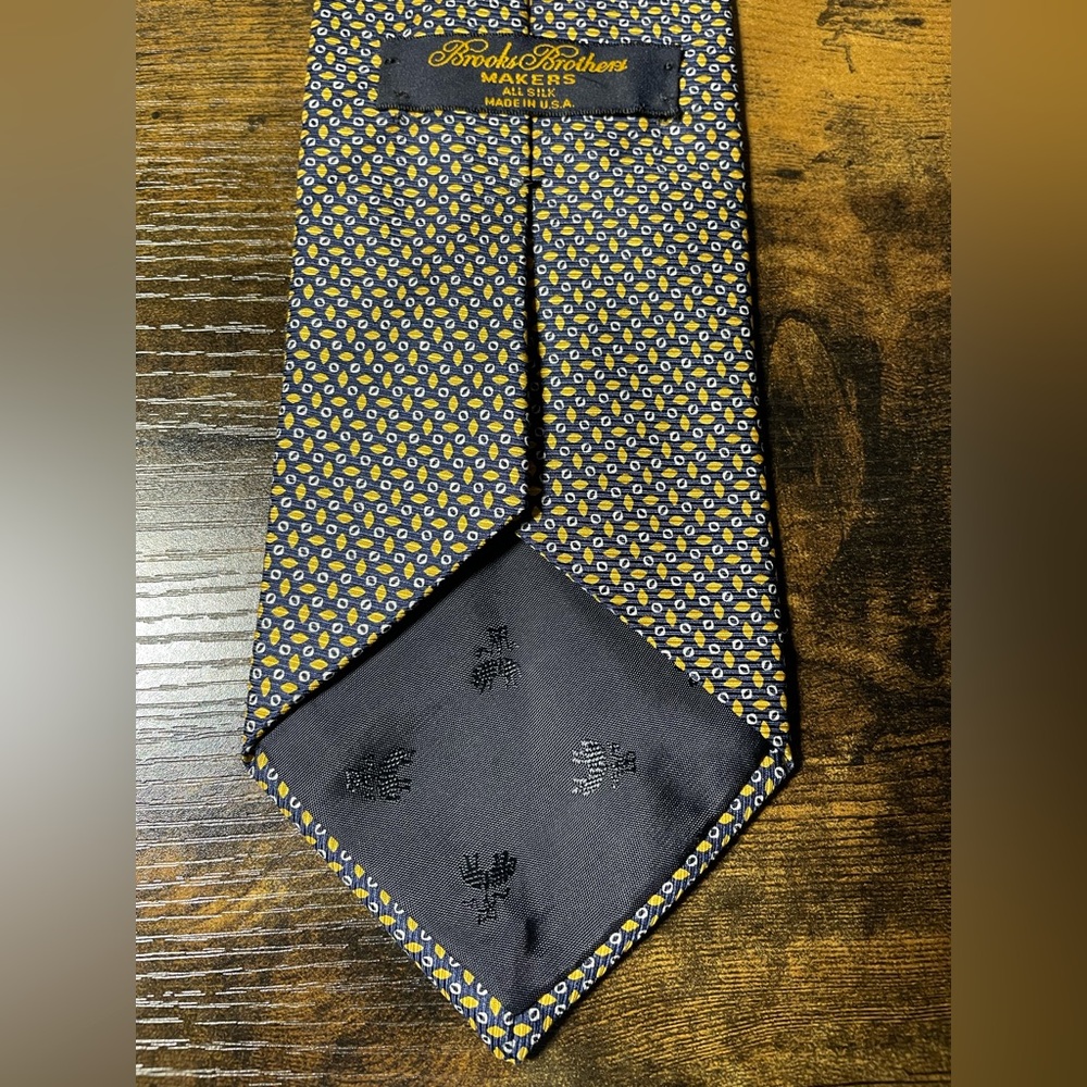 Brooks Brothers Silk Navy and Yellow Geometric Pattern Tie